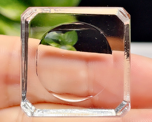 台座付き 高透明 虹入り シトリン 丸玉 A 超透明 台座 丸玉 スフィア ガラス 四角M【高品質】 その他置物 小魚