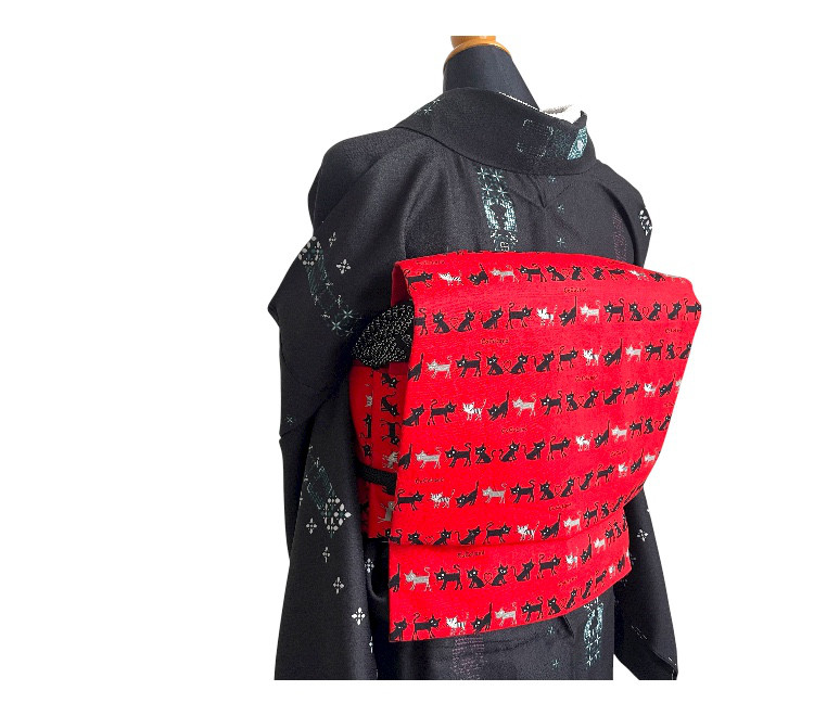 【選択可! 手軽にお太鼓-作り帯 or 手結び】木綿　名古屋帯　赤地に黒猫　ハロウィン　猫好きさんに！