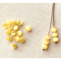 小さな黄色の実　ガラスビーズ　4mm 20個 3枚目の画像