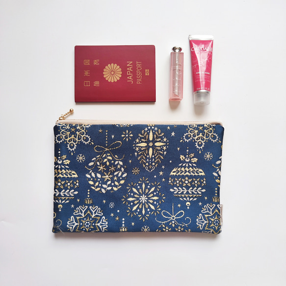 早割クリスマス2025／フランス生地・中まで可愛いノエルポーチ（大きめLLサイズ） 3枚目の画像