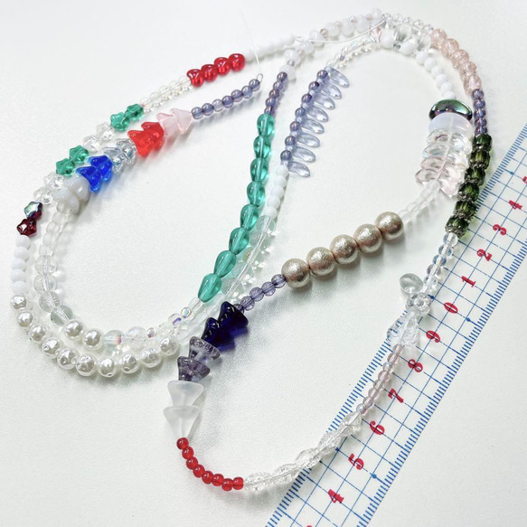 【現品限り】チェコデザインビーズ まとめ売りクリスマスカラー100cm 1連⑦ 2枚目の画像