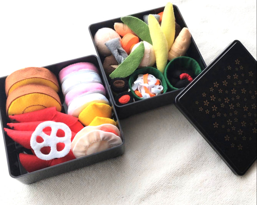 受注製作】フェルト おせち 2段重 ☆フェルトままごと おもちゃ・人形