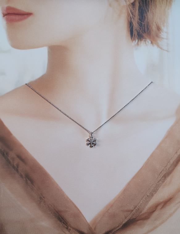 ＊キラキラ銀色に輝く雪の結晶のネックレス＊シルバー925 3枚目の画像