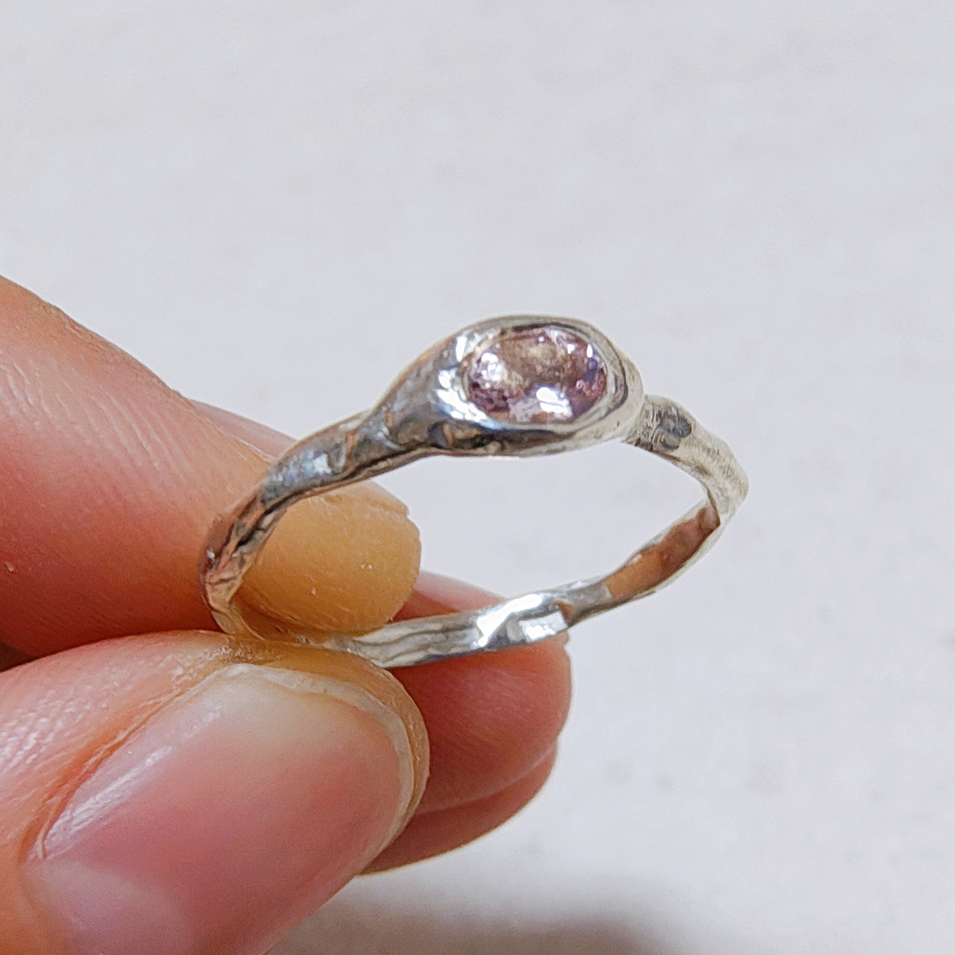 《silver925・一点物》14号 モルガナイト 有機的 シルバーリング 天然石 シルバー925 モダン 個性的