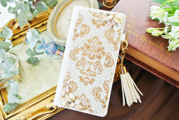 手帳型iPhone17proスワロフスキー ダマスクビ ジューゴールドデコレーションスマホケース 15枚目の画像