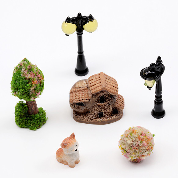 A5971  4個 ミニチュア 風景 草 街路樹 おうち 装飾 小物 ドールハウス 樹脂パーツ 全3種 2x（2ヶ） 3枚目の画像