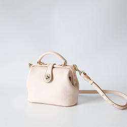 【柔らかいヌメ革】フラットタイプのがま口バッグ 手作りのレザーショルダーバッグ　2WAY 中型鞄 16枚目の画像