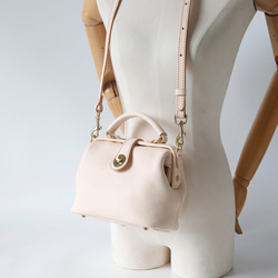 【柔らかいヌメ革】フラットタイプのがま口バッグ 手作りのレザーショルダーバッグ　2WAY 中型鞄 18枚目の画像