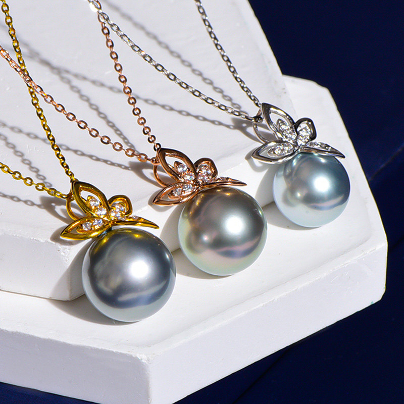 ルミナ 11-14mm 天然タヒチ黒蝶真珠ペンダント、18Kゴールドネックレス、フローラルコレクション、プラチナグレー、ラウンド