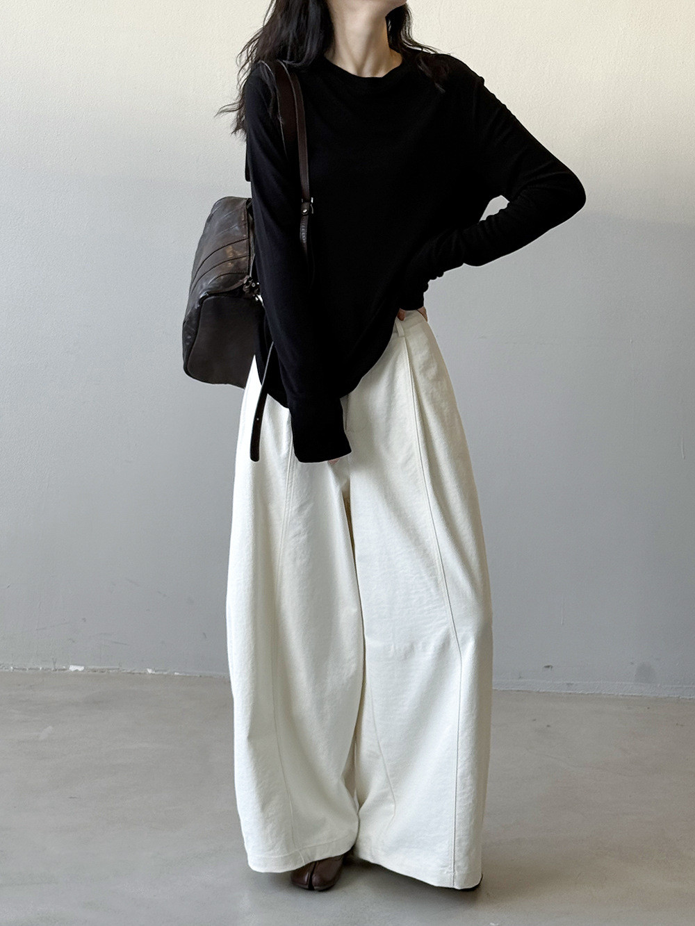 秋新作レディースルーズストレートワイドレッグ鎌型パンツ【返品・交換可】品質最優先25-332