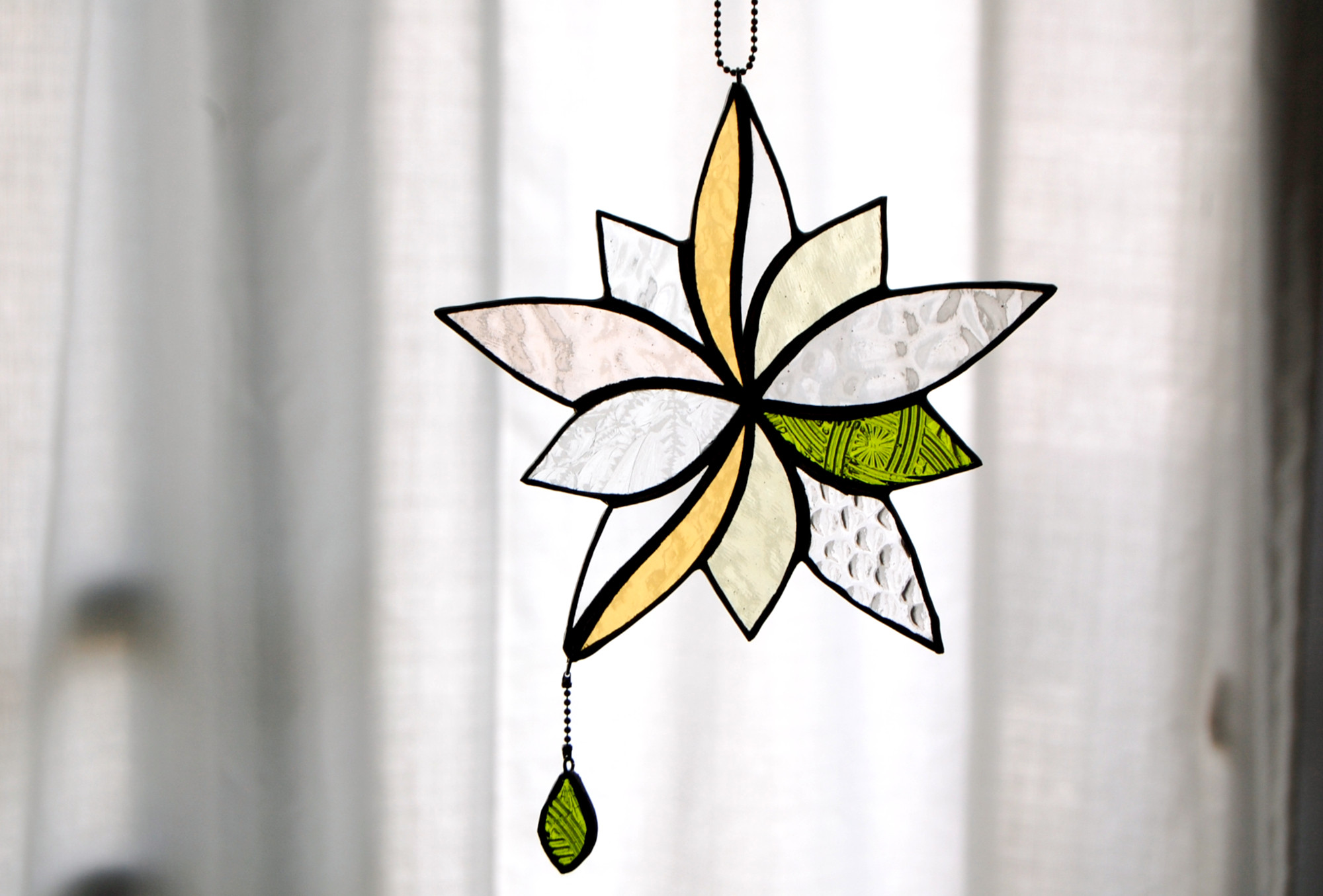 お花のオーナメントU　 ステンドグラス