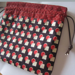 米国生地　チェリードットの大人可愛い巾着ポーチ　コスメ入れ　 3枚目の画像