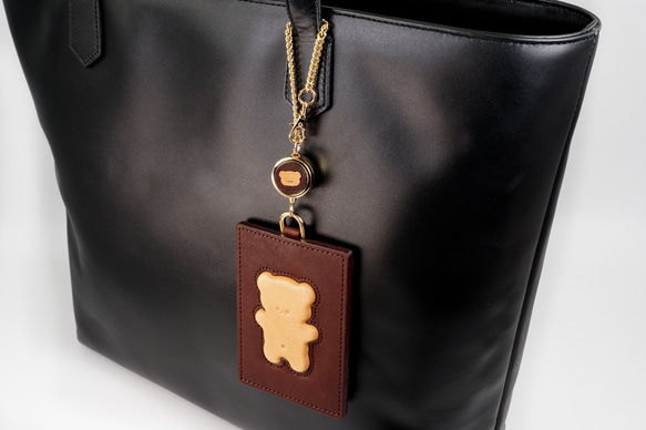 くまちゃんブラウニーパスケース（本革製）／お菓子な革小物 16枚目の画像