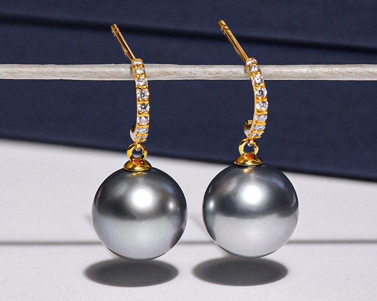 ルミナ 9-11mm 天然タヒチ黒蝶真珠イヤリング、18Kゴールドドロップイヤリング、プラチナグレートーン、高光沢真珠、絶妙なデ
