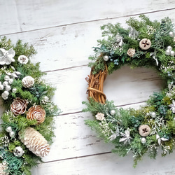 【期間限定価格】『特集掲載作品』シックな大人色リース＊森の香り・ヒムロスギとシルバーリーフのリース＊ずっと飾れるリース 5枚目の画像