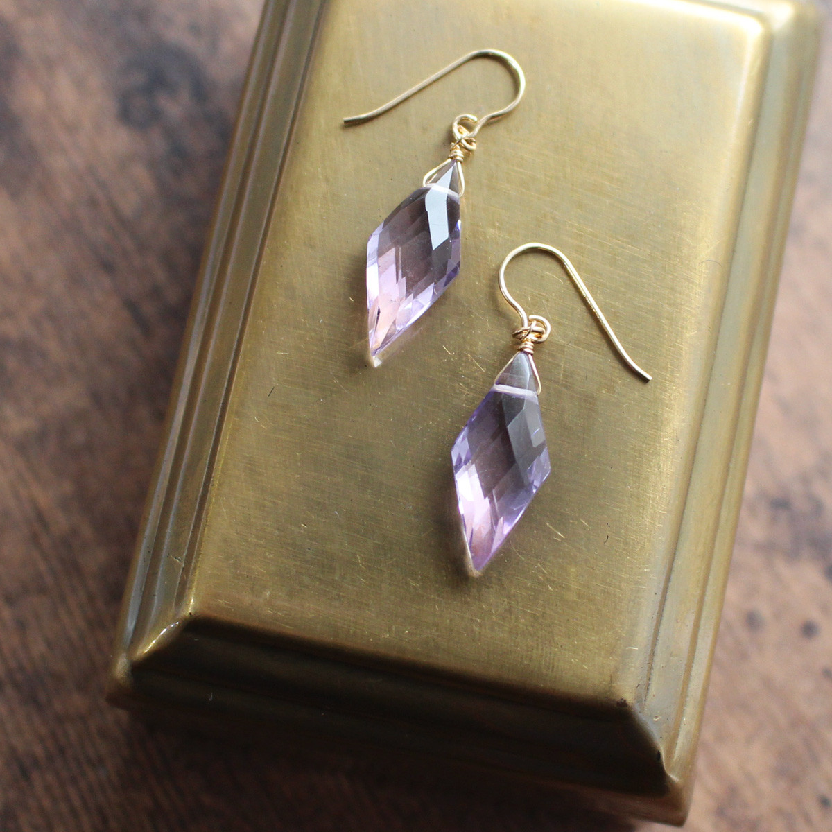 ✨2月誕生石✨ ピンクアメジスト＜ダイヤカット＞のピアス（K14GF）※イヤリングに変更可