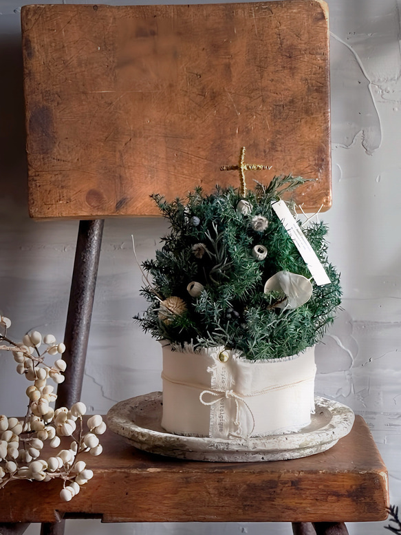 森の教会みたいな Forest Tree  保存可 1枚目の画像