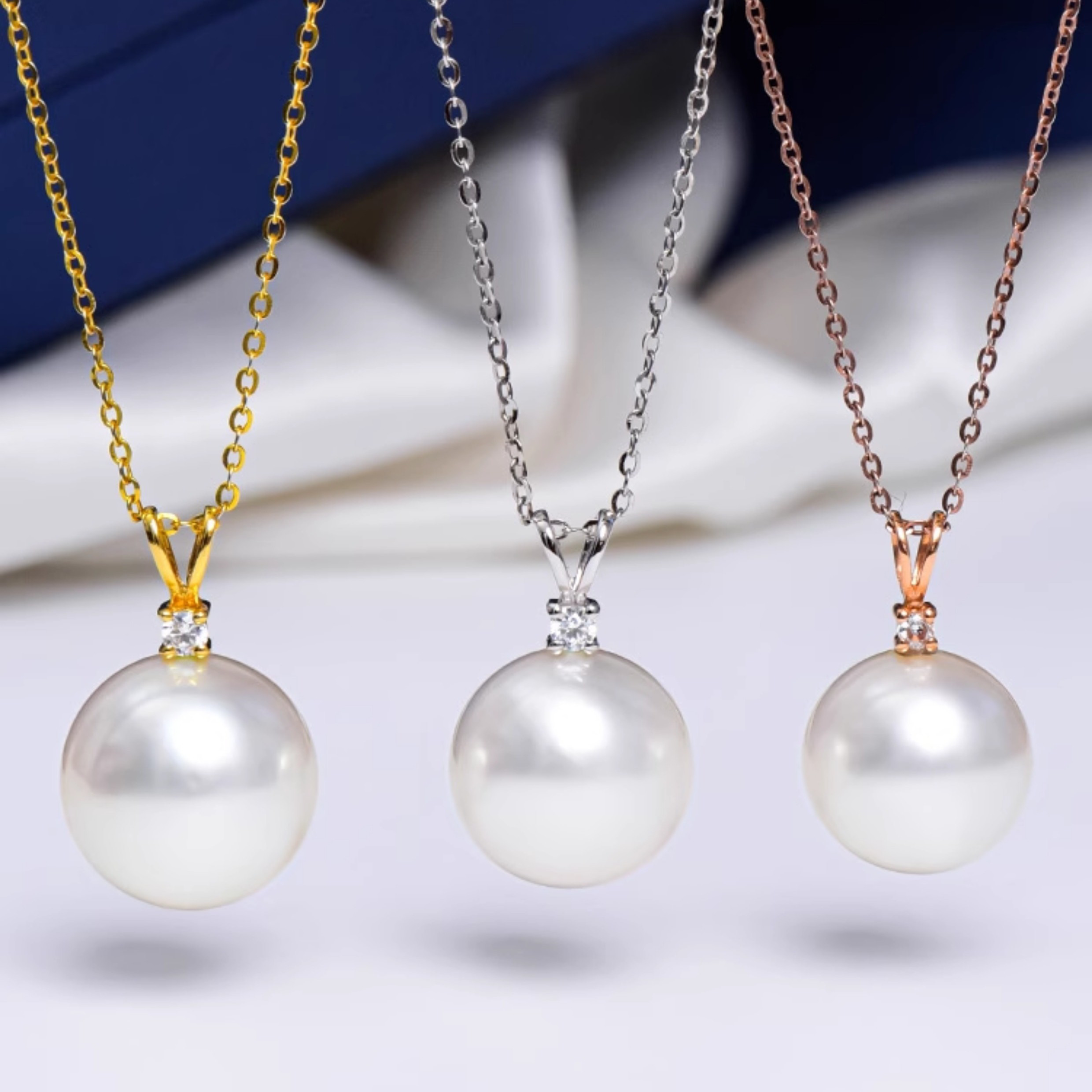 ルミナ9～14mm天然南洋白蝶真珠ペンダントと18Kゴールドダイヤモンドネックレス。エレガントでクラシックなスタイル。高品質なギ
