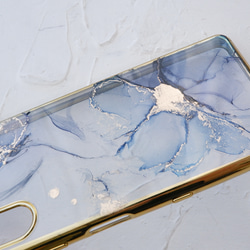 lala様専用ページ　＃La Fleur Bleue流動アートのスマホケース 2枚目の画像