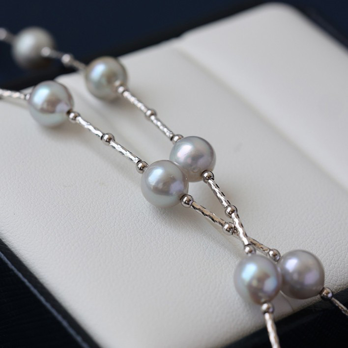 ルミナ 7-7.5mm 天然アコヤ真珠ネックレス（18Kゴールド カスミソウ ミニ電球コレクション付き） - エレガントなウェデ