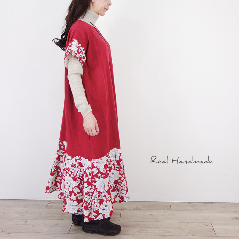 グレナディンレッド・揺れるフリル袖と花模様のスラブWガーゼワンピース