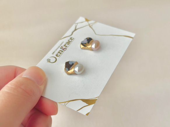 【金具が選べる】京焼　金継ぎ　ピアス　イヤリング　手書き　絵付け　花柄　黒色　淡水パール　天然石　伝統工芸　＃337 4枚目の画像