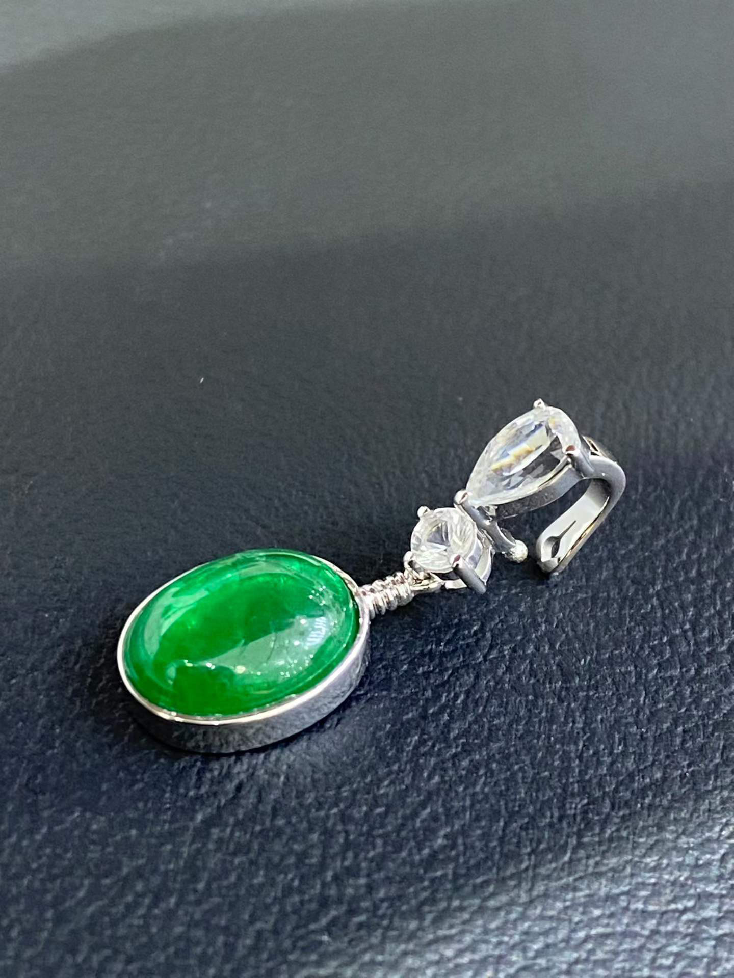 天然エメラルドペンダントトップk18 0102