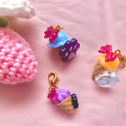 全3種☆猫ちゃんも食べたい！！アイスクリームのチャーム その他雑貨