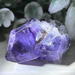 トラピッチェ アメジスト 紫水晶 穴あき パーツ 原石 天然石 東洋