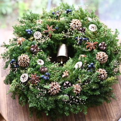 来年も飾れる天然素材クリスマスリース＊プリザーブド針葉樹 5枚目の画像