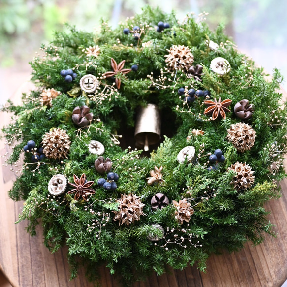 来年も飾れる天然素材クリスマスリース＊プリザーブド針葉樹 5枚目の画像
