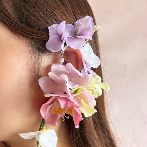 一部受注制作 /ウエディング♡フラワーイヤーカフ/耳元に咲くブーケ/前