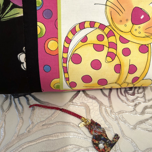 «802»大きめポーチ*ロラライハリスネコちゃん*笑顔Cats*ペンケース仕切り 802»ロラライハリスポーチ*大きめサイズ*笑顔溢れるCats ポーチ 凛