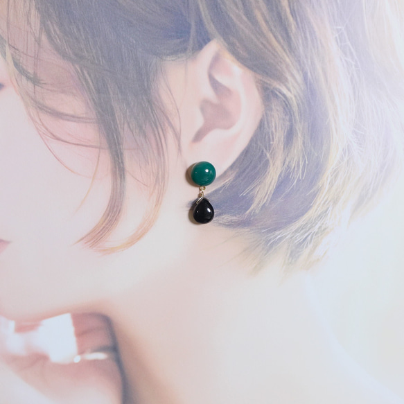 ＊グリーンオニキスとブラックオニキスのクールな印象のスタッドピアス＊サージカルステンレス＊イヤリングに変更可 4枚目の画像