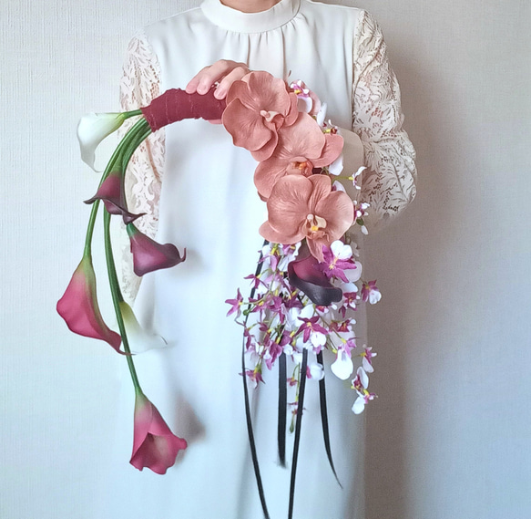 バラ　バレエコア　リボンブーケ　ウェディングブーケ　アーティフィシャルフラワー 再販♡バレエコアのバレリーナブーケ テラコッタの胡蝶蘭 リボン