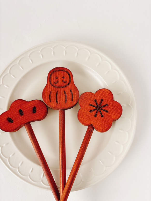 七五三　木製　アンティークウッドステック3本セット　七五三撮影　七五三参り　千歳飴　撮影小物　753  お正月　年賀状 1枚目の画像