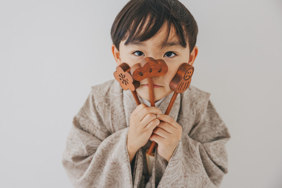 七五三　木製　アンティークウッドステック3本セット　七五三撮影　七五三参り　千歳飴　撮影小物　753  お正月　年賀状 3枚目の画像