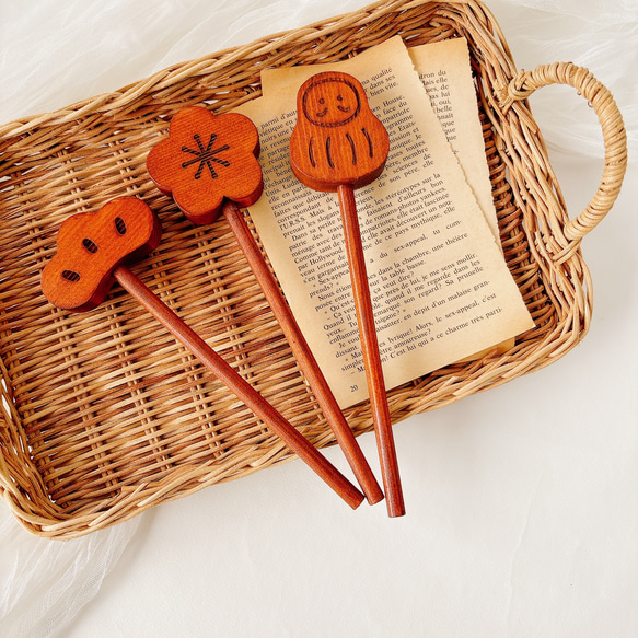 七五三　木製　アンティークウッドステック3本セット　七五三撮影　七五三参り　千歳飴　撮影小物　753  お正月　年賀状 5枚目の画像