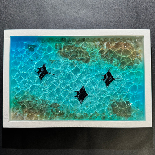 okinawaの海を感じる』マンタ泳ぐ海／オーシャンレジンアート okinawa