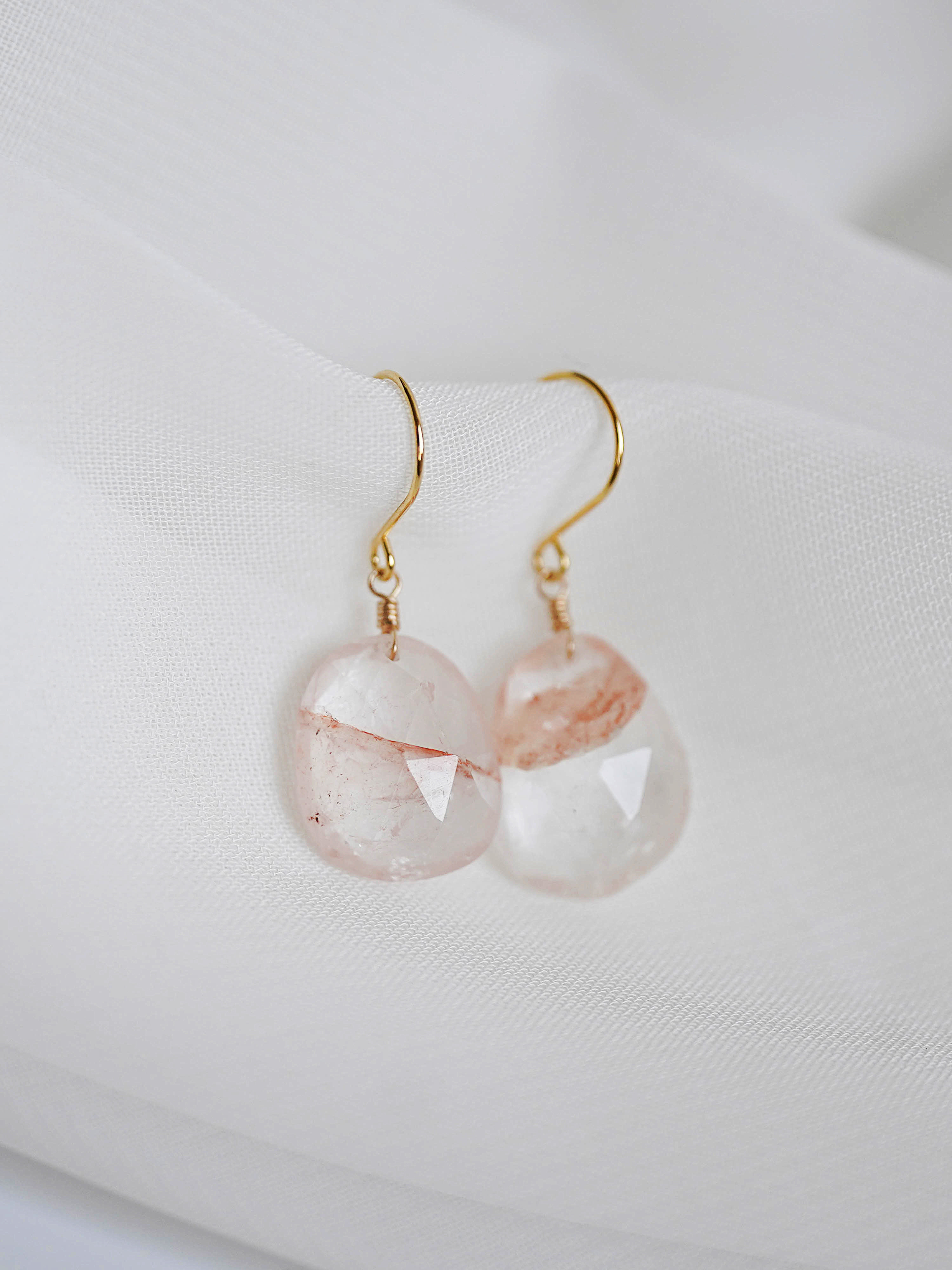 1点もの＊マニカランクリスタル ローズカット ピアス-C