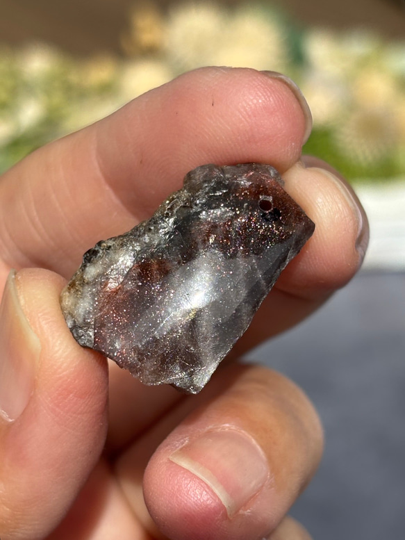 レア サンストーン ピンキッシュパープル イリデッセンス 原石 ポリッシュ 穴あき 天然石 5枚目の画像