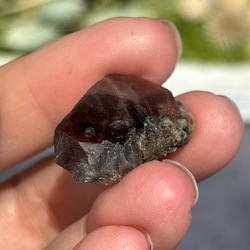 レア サンストーン ピンキッシュパープル イリデッセンス 原石 ポリッシュ 穴あき 天然石 10枚目の画像