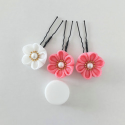 【現品限り特価】つまみ細工 髪飾り 桃色×白＊七五三/成人式/卒業式//和装/着物/袴/浴衣/Uピン 4枚目の画像