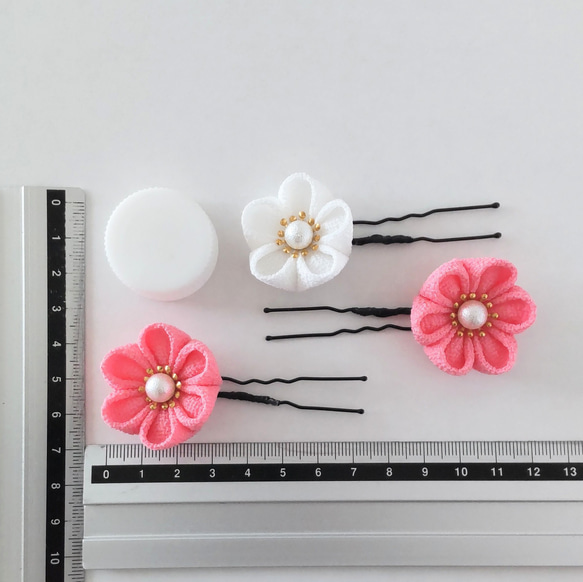 【現品限り特価】つまみ細工 髪飾り 桃色×白＊七五三/成人式/卒業式//和装/着物/袴/浴衣/Uピン 2枚目の画像
