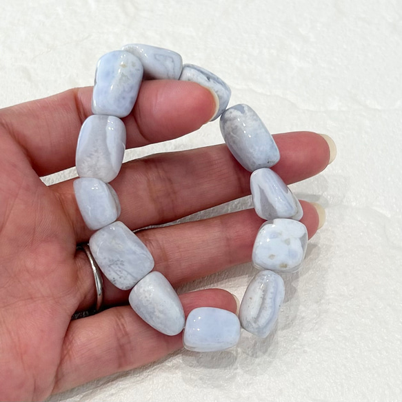 天然石ブレスレット506◇ブルーレースアゲート 大きめタンブル 7枚目の画像