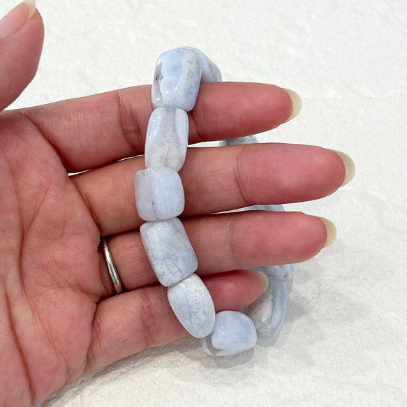 天然石ブレスレット506◇ブルーレースアゲート 大きめタンブル 6枚目の画像