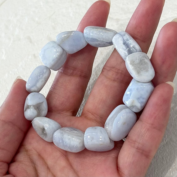 天然石ブレスレット506◇ブルーレースアゲート 大きめタンブル 2枚目の画像