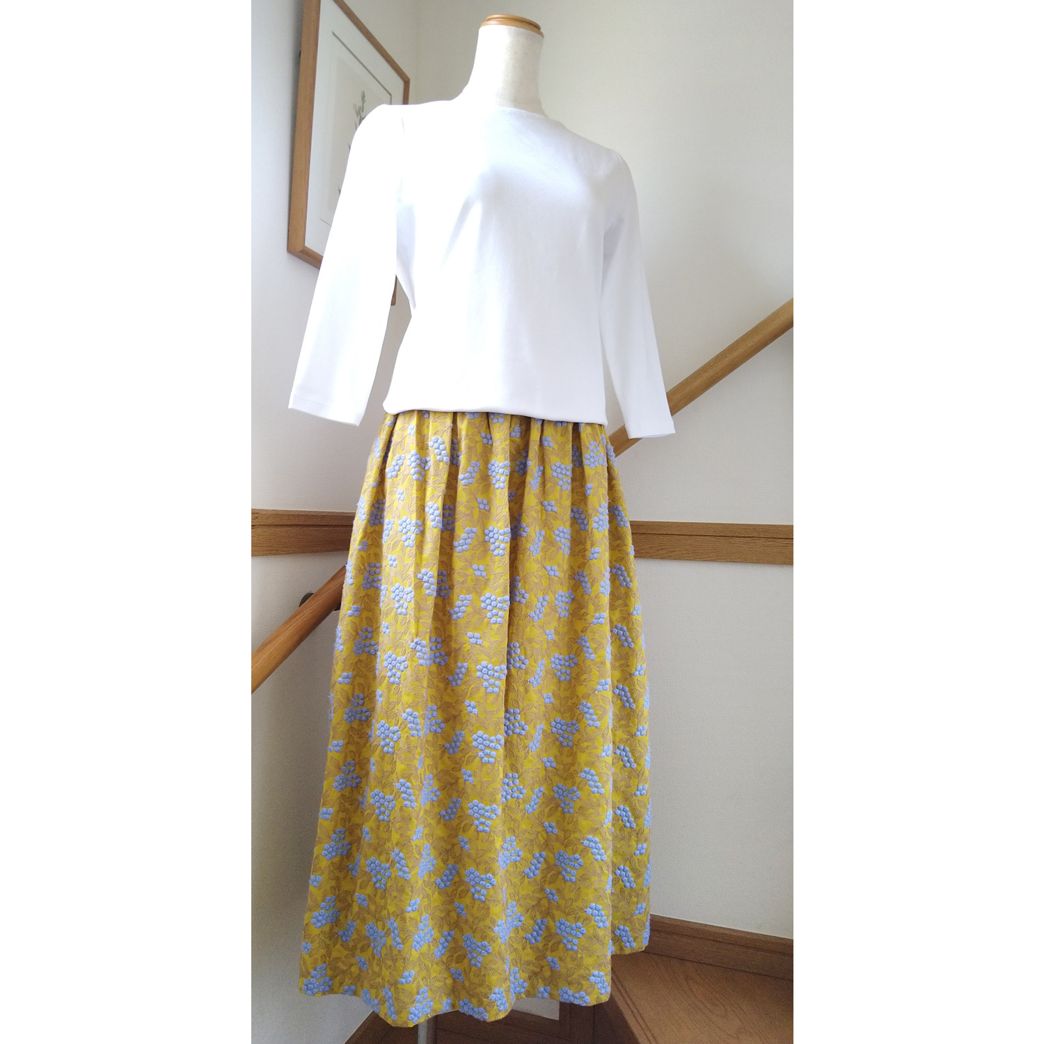 【サルファーイエロー】総刺繍のコットンスカート