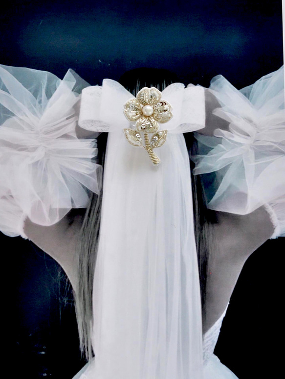 大人可愛い花のブローチ　オートクチュール刺繍 10枚目の画像