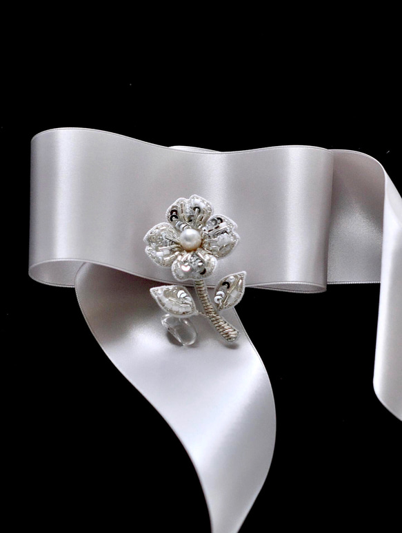 大人可愛い花のブローチ　オートクチュール刺繍 7枚目の画像